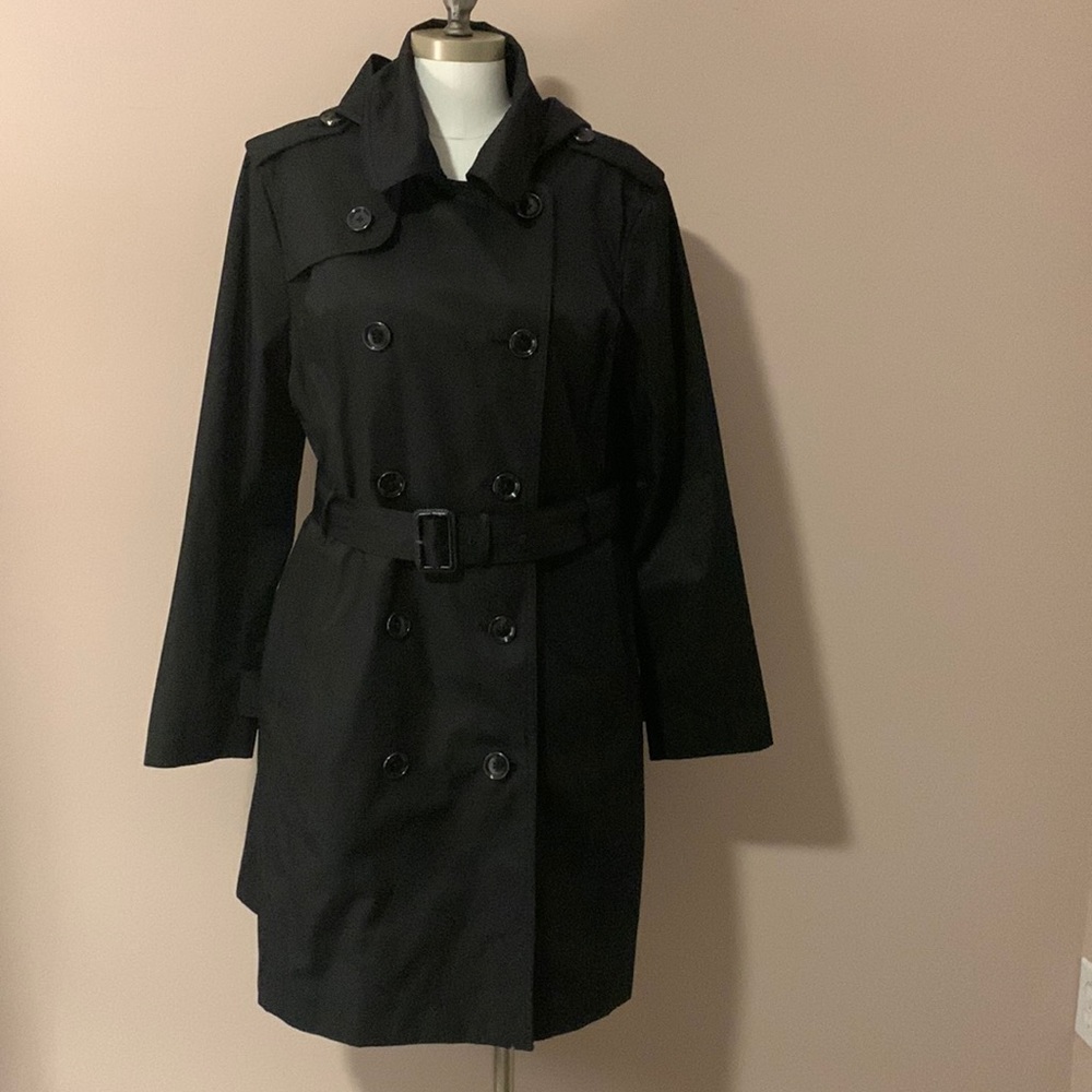 London Fog women’s black Double Breasted belted trench coat with hood- size XL